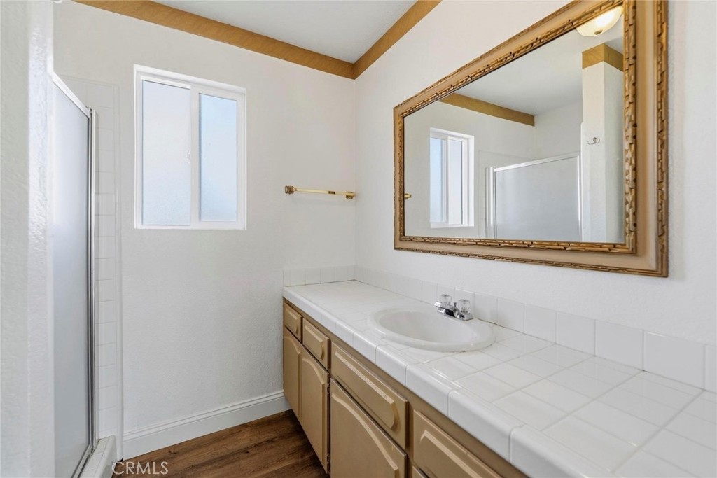 8853 Dufferin