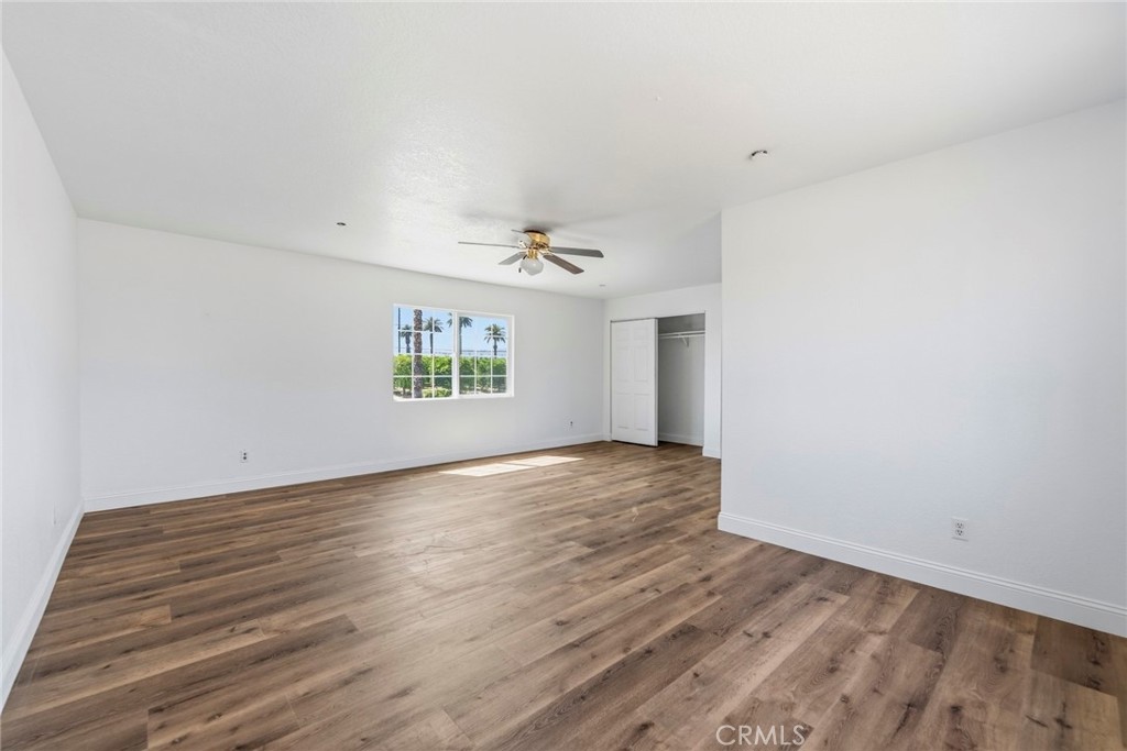 8853 Dufferin