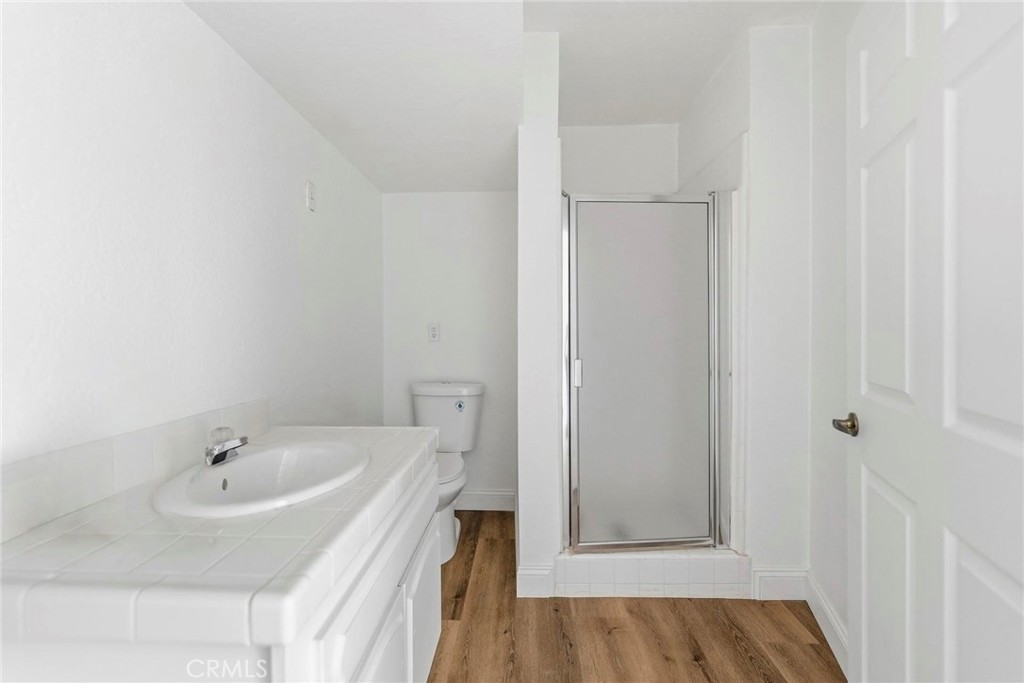 8853 Dufferin