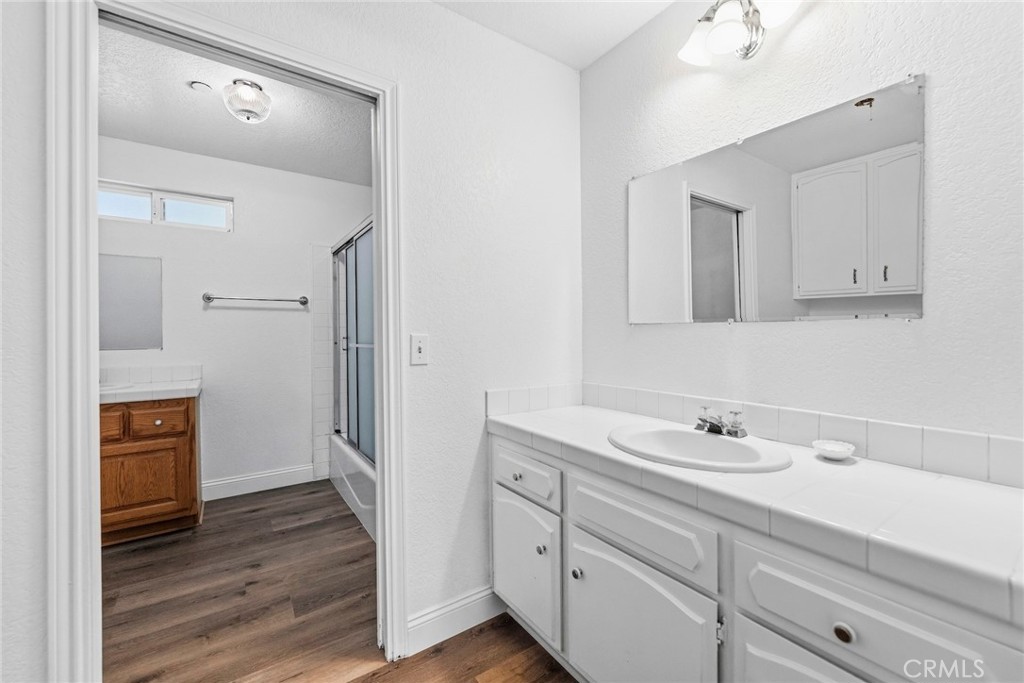 8853 Dufferin