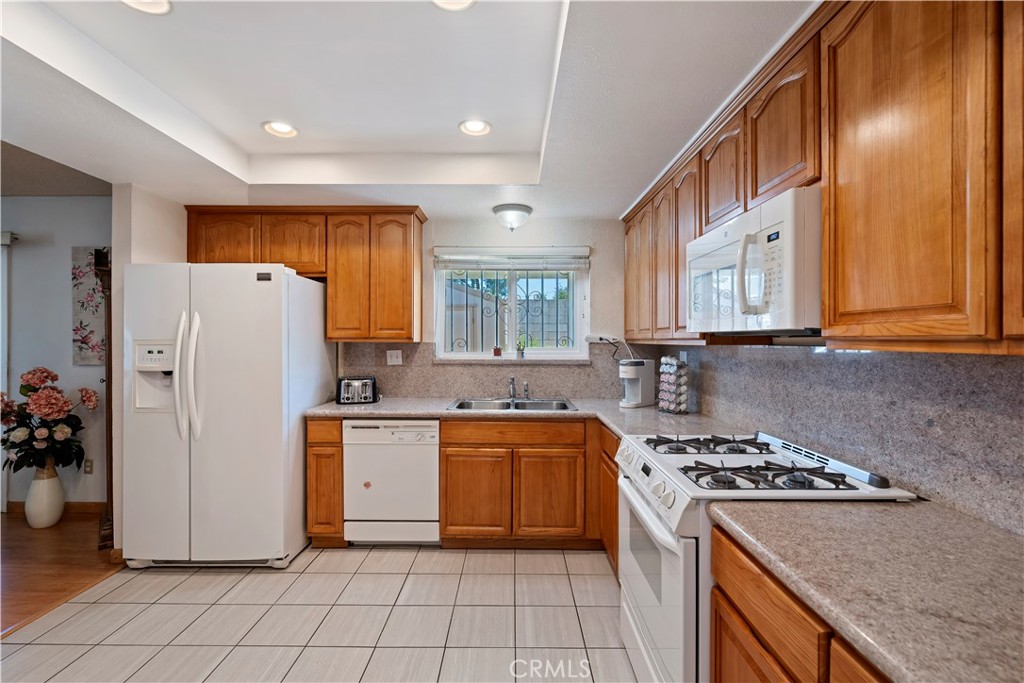 1400 Terrace