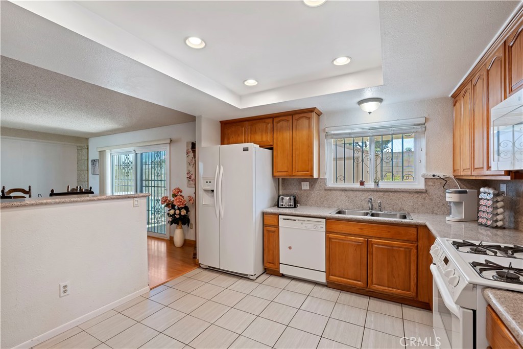 1400 Terrace