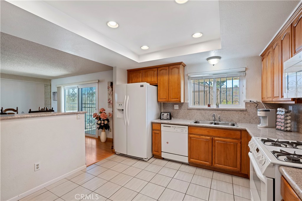 1400 Terrace