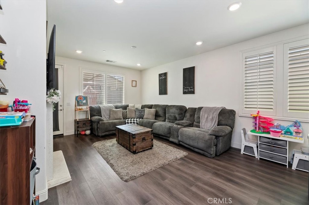 3904 Arrow Wood