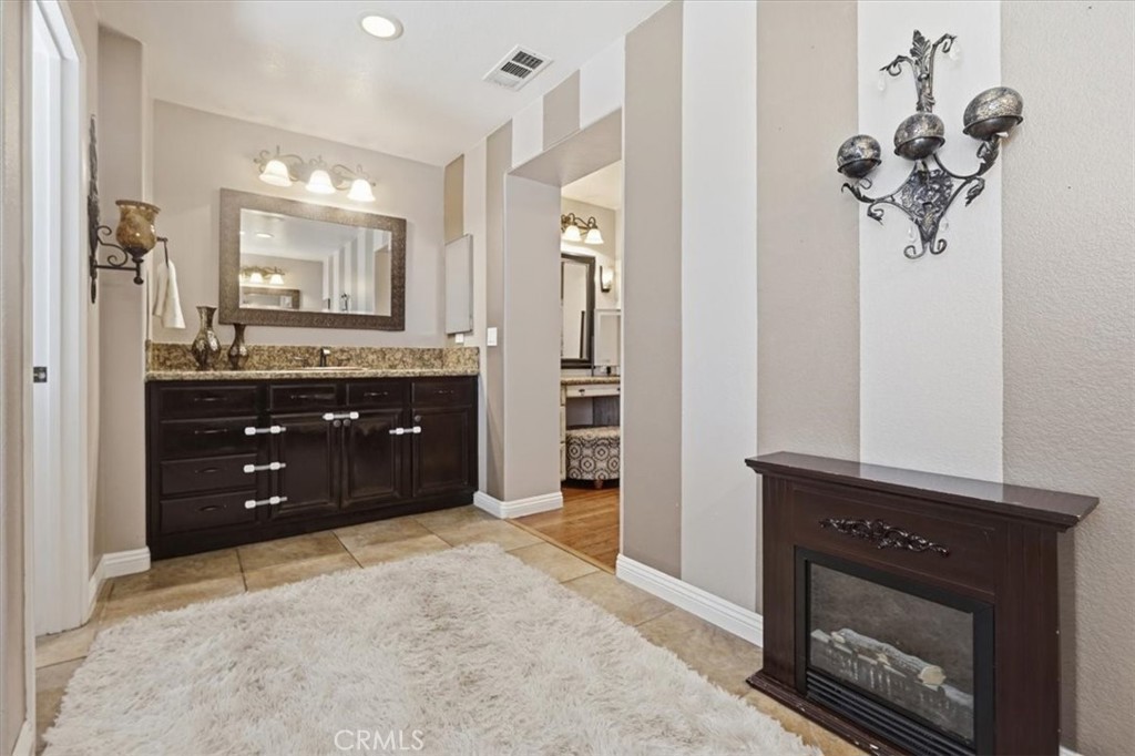 34662 Elmwood
