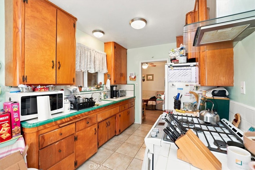 615 W 6th