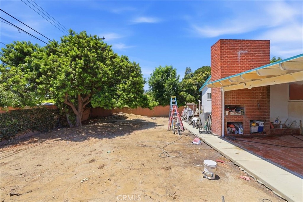 615 W 6th
