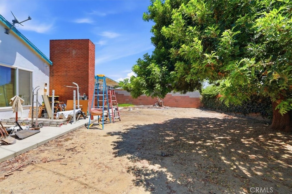 615 W 6th