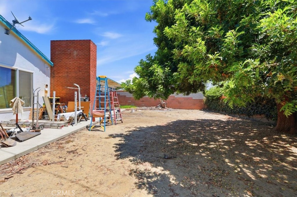 615 W 6th