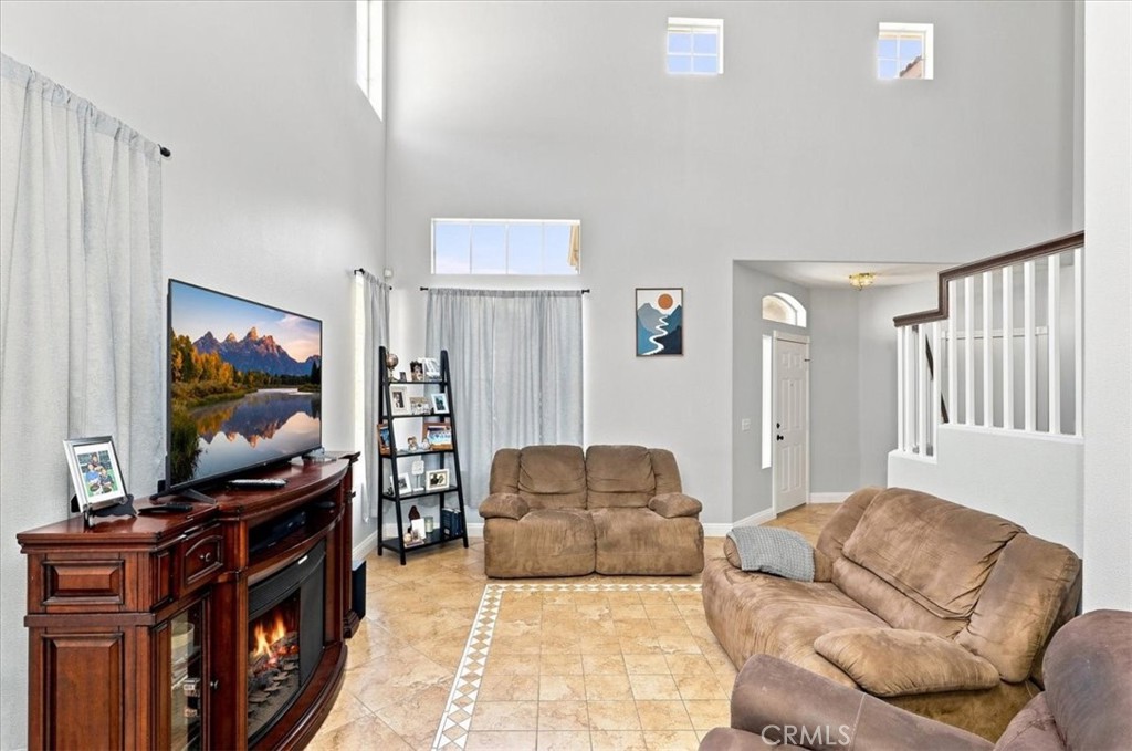 14993 Oak Spring