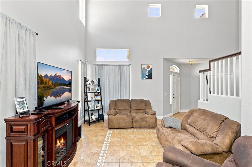 14993 Oak Spring
