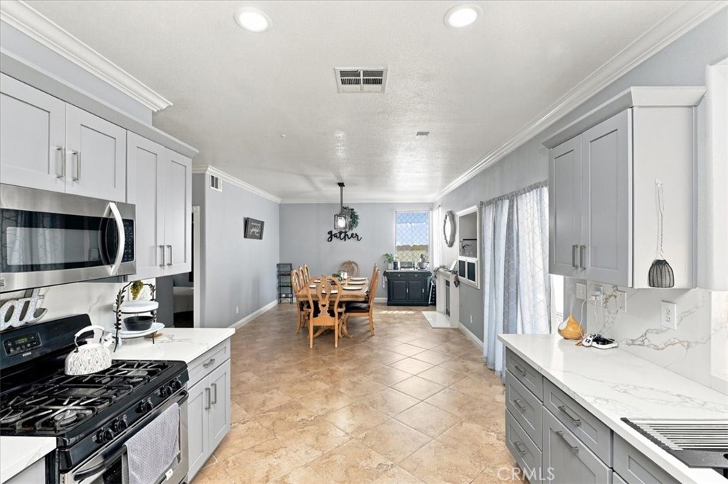 14993 Oak Spring