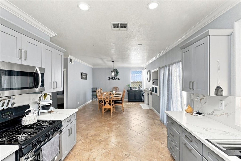14993 Oak Spring