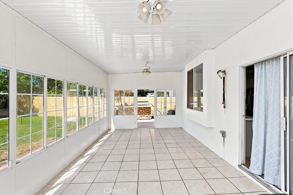 14993 Oak Spring