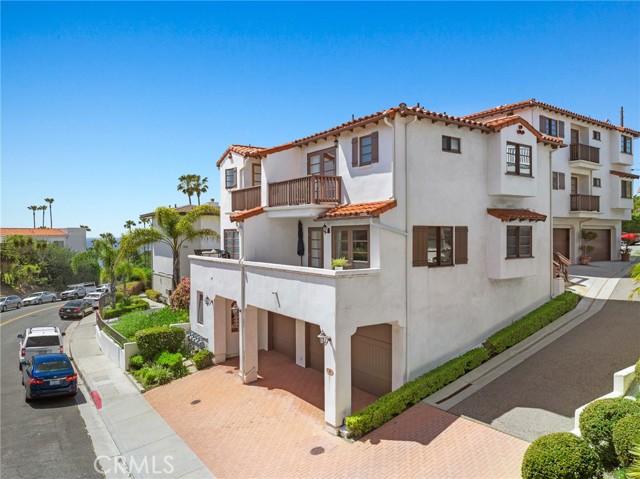 416 Avenida Santa Barbara