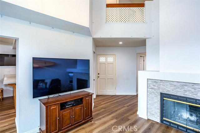 52 Sandalwood Unit: 109
