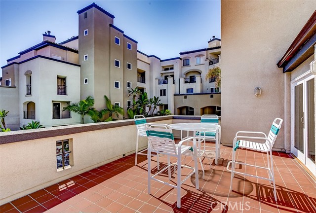 200 Pacific Coast HWY Unit: 322