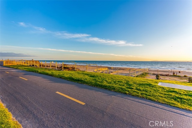 200 Pacific Coast HWY Unit: 322