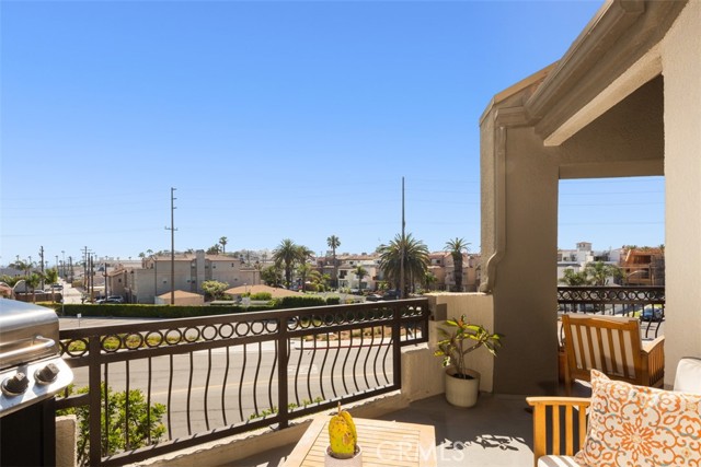 310 Lake ST Unit: 312