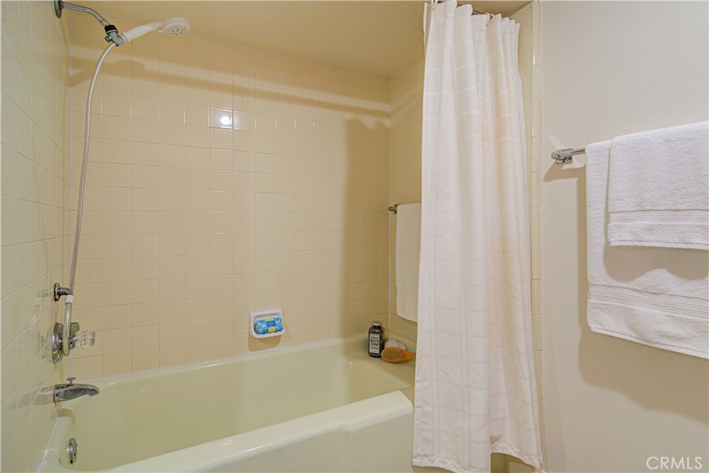 213 Avenida Majorca C