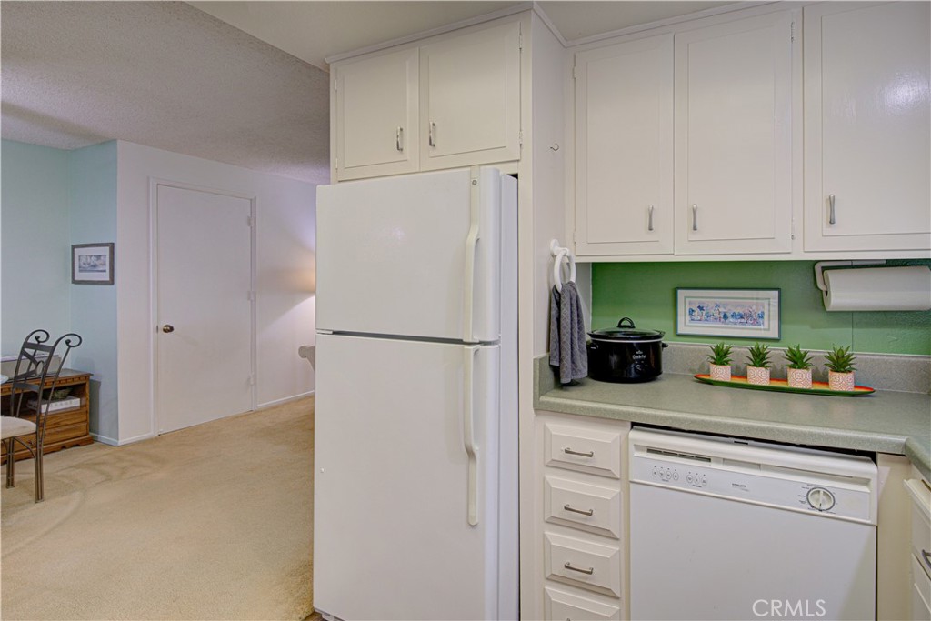 213 Avenida Majorca C