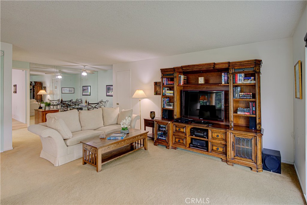 213 Avenida Majorca C