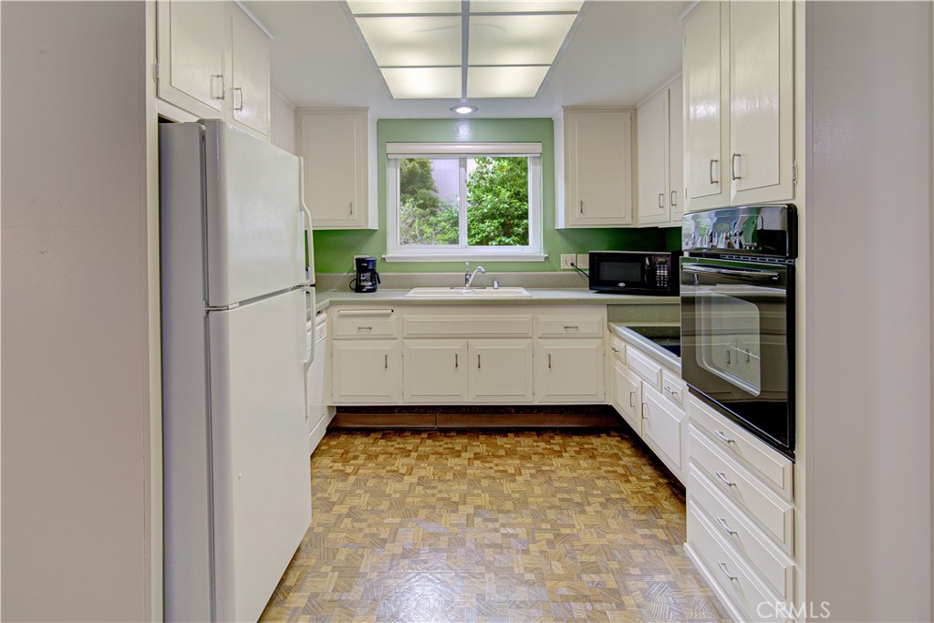 213 Avenida Majorca C