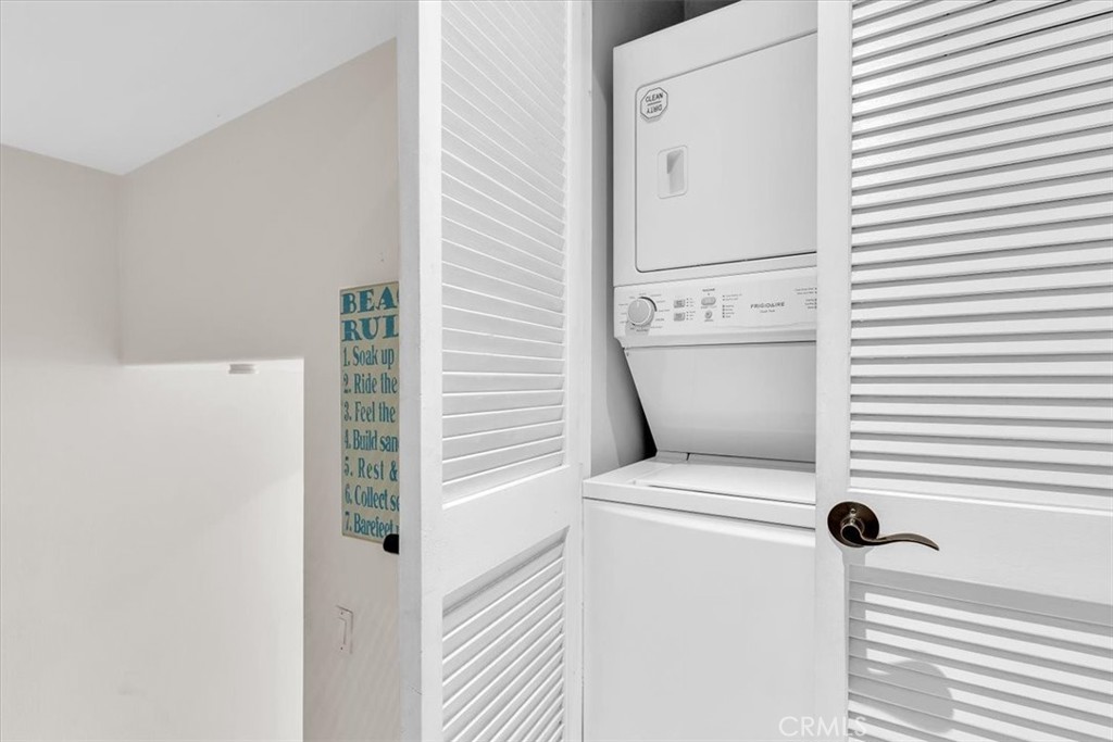 200 Pacific Coast Highway 105