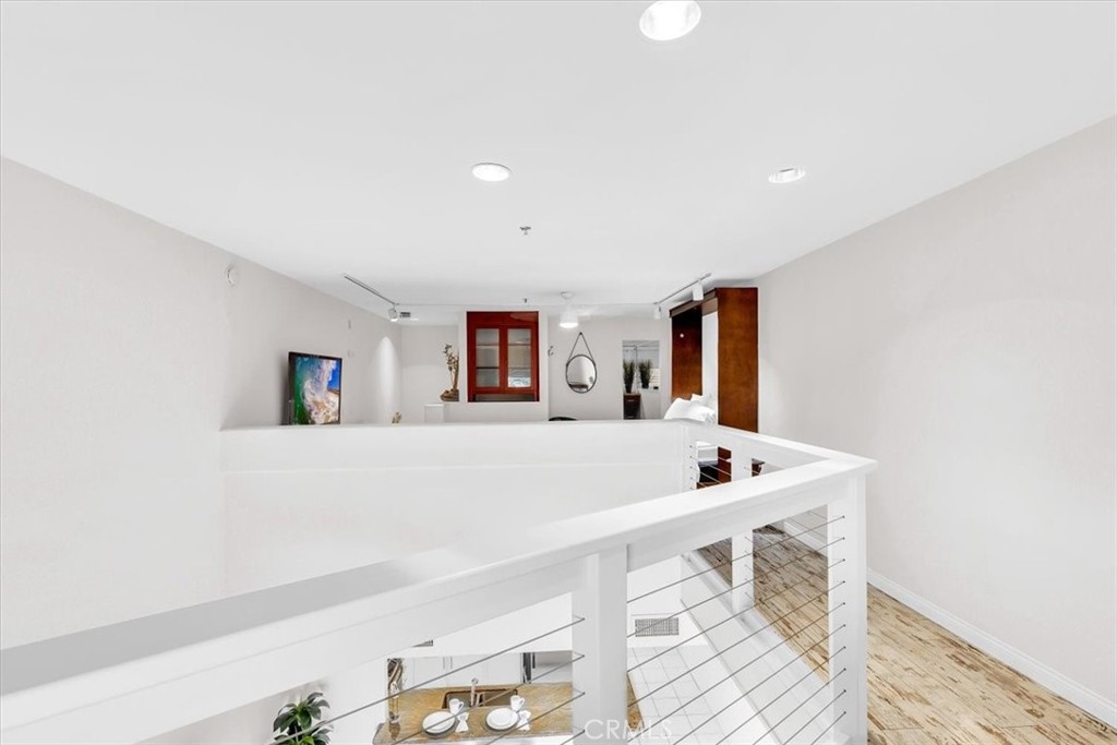 200 Pacific Coast Highway 105