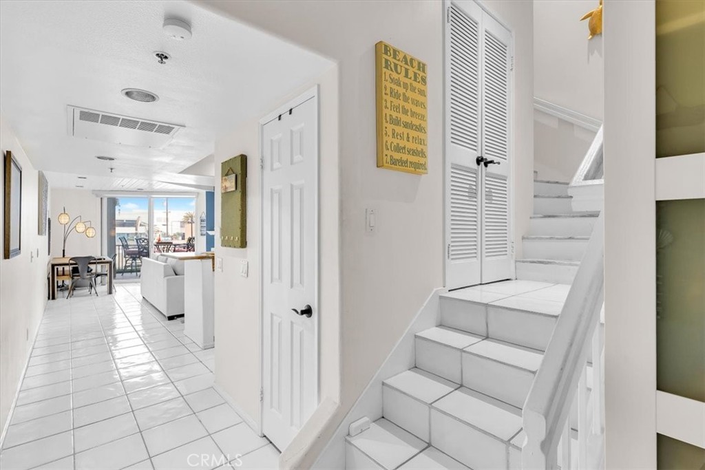 200 Pacific Coast Highway 105