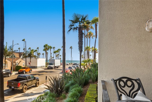 200 Pacific Coast HWY Unit: 105
