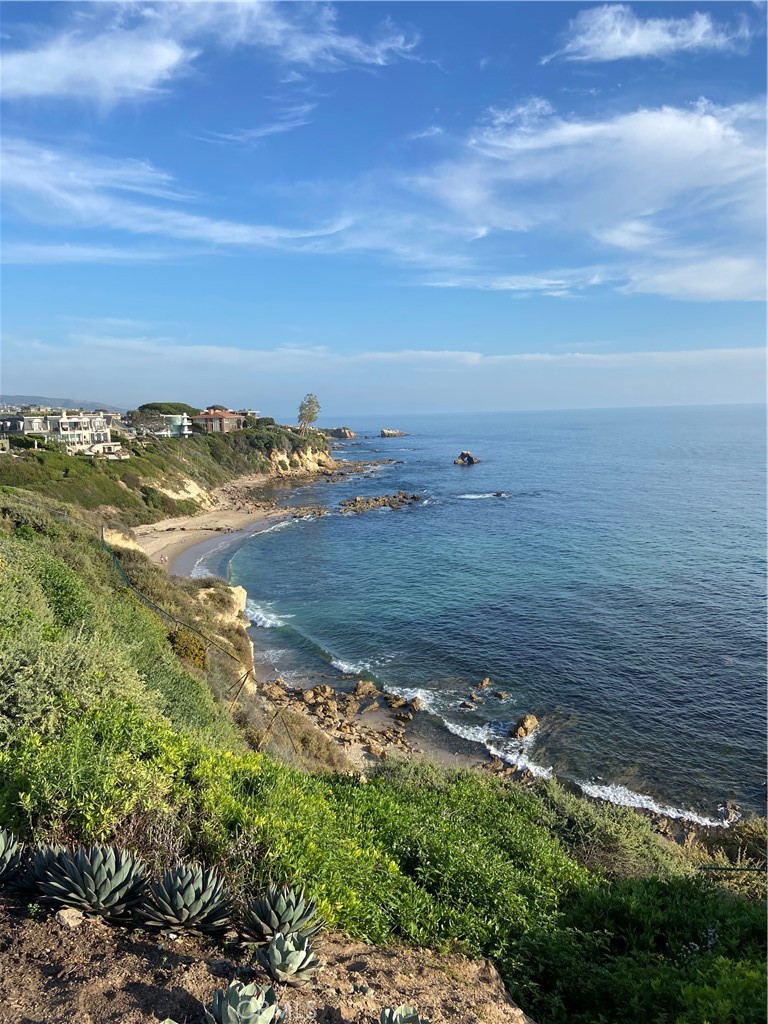 3734 E Coast Hwy #1/2