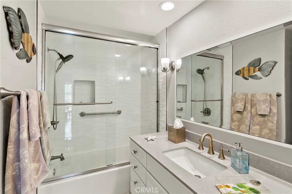 511 Avenida Del Mar 1