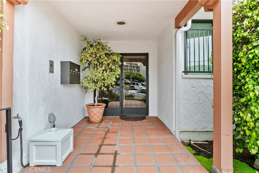 511 Avenida Del Mar 1