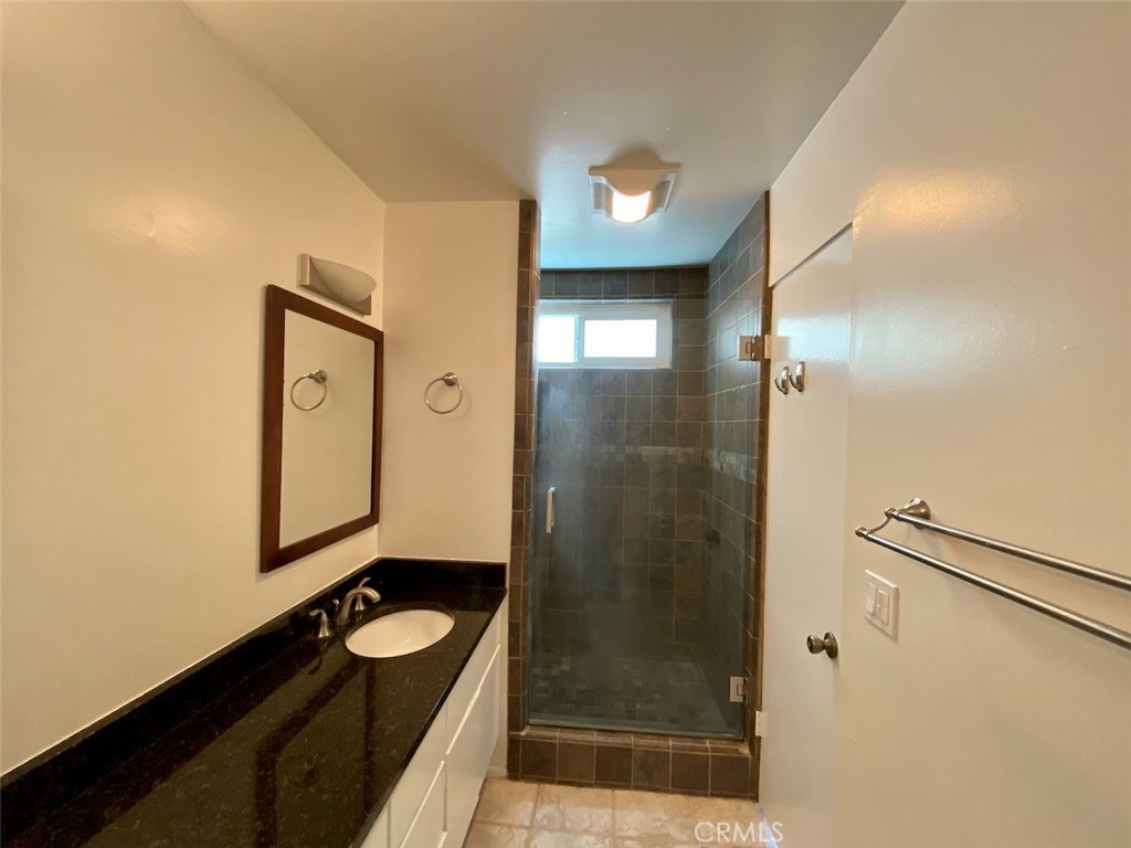 995 La Mirada Street