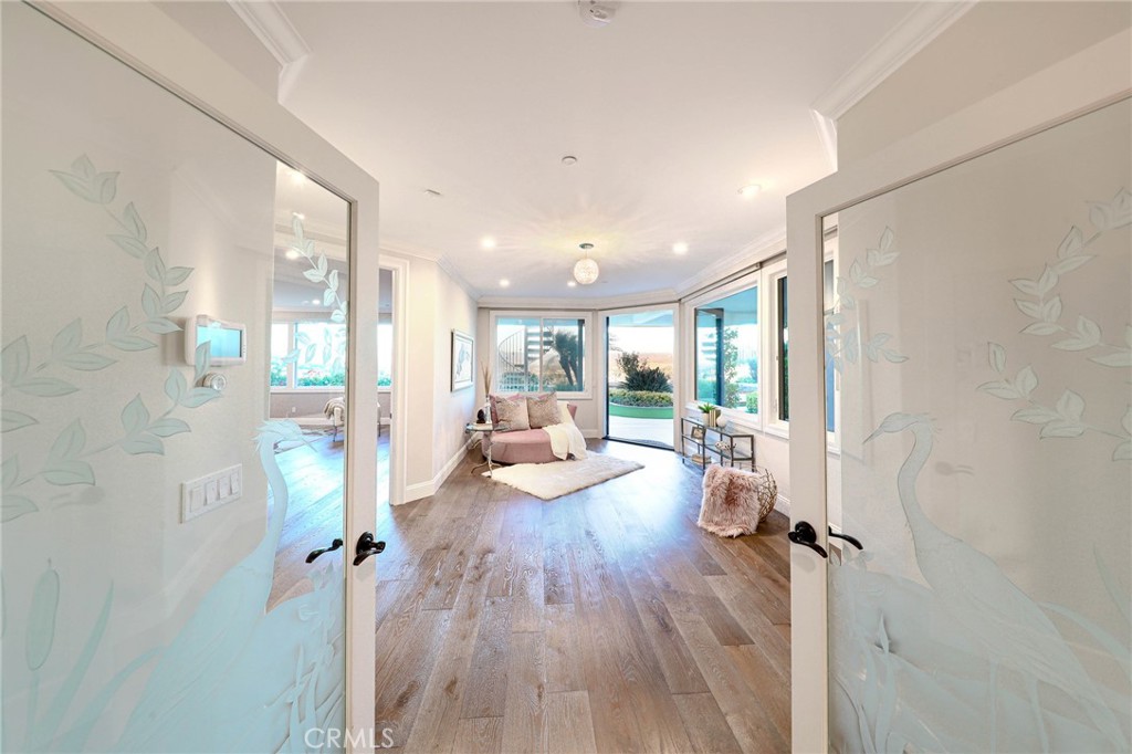 33612 Holtz Hill Road