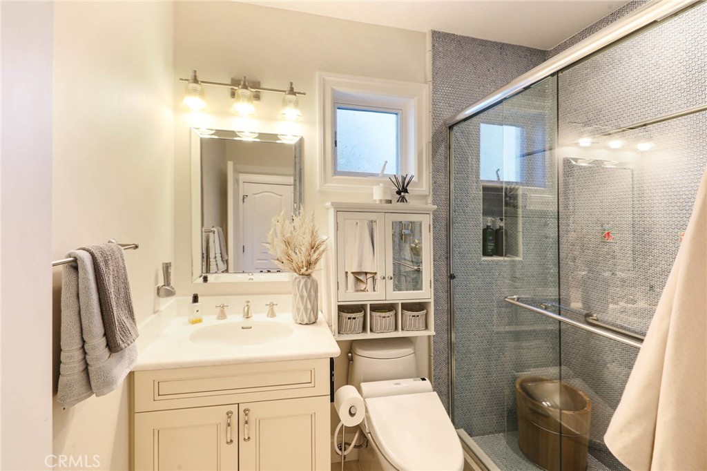 33612 Holtz Hill Road