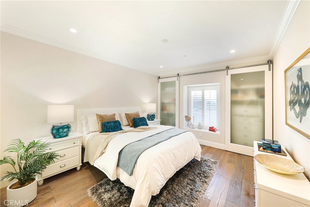 33612 Holtz Hill Road