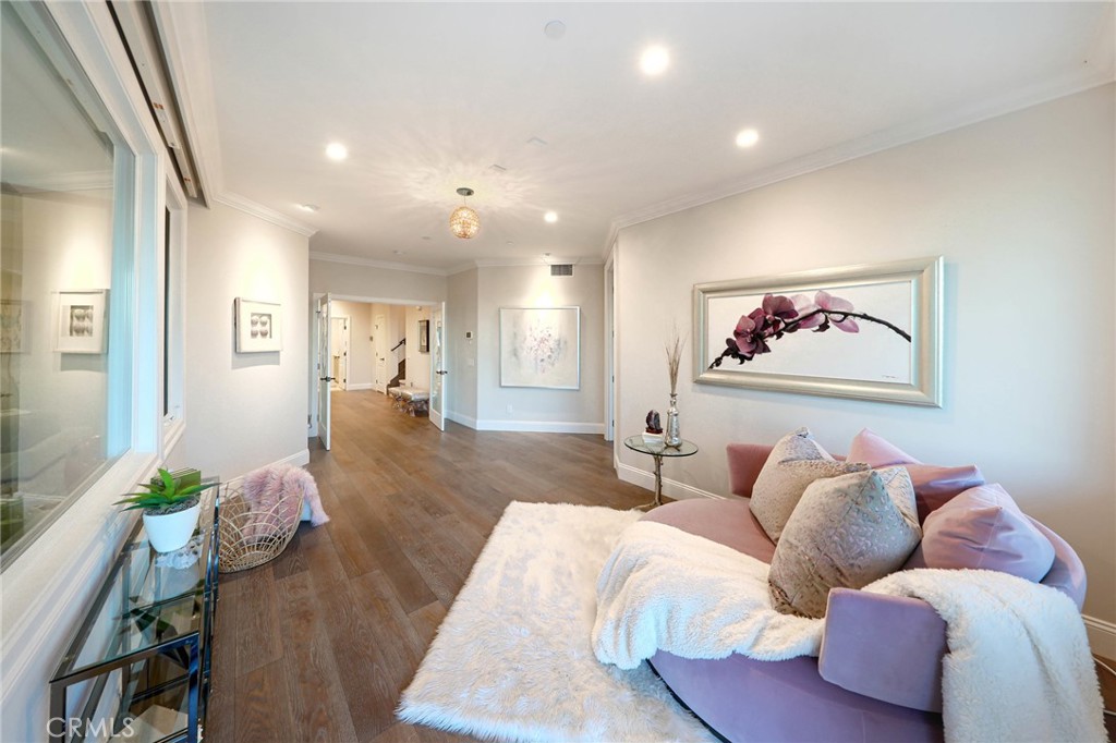 33612 Holtz Hill Road