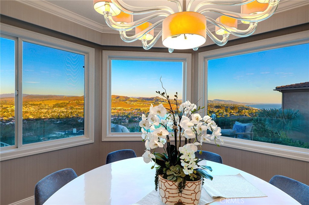 33612 Holtz Hill Road