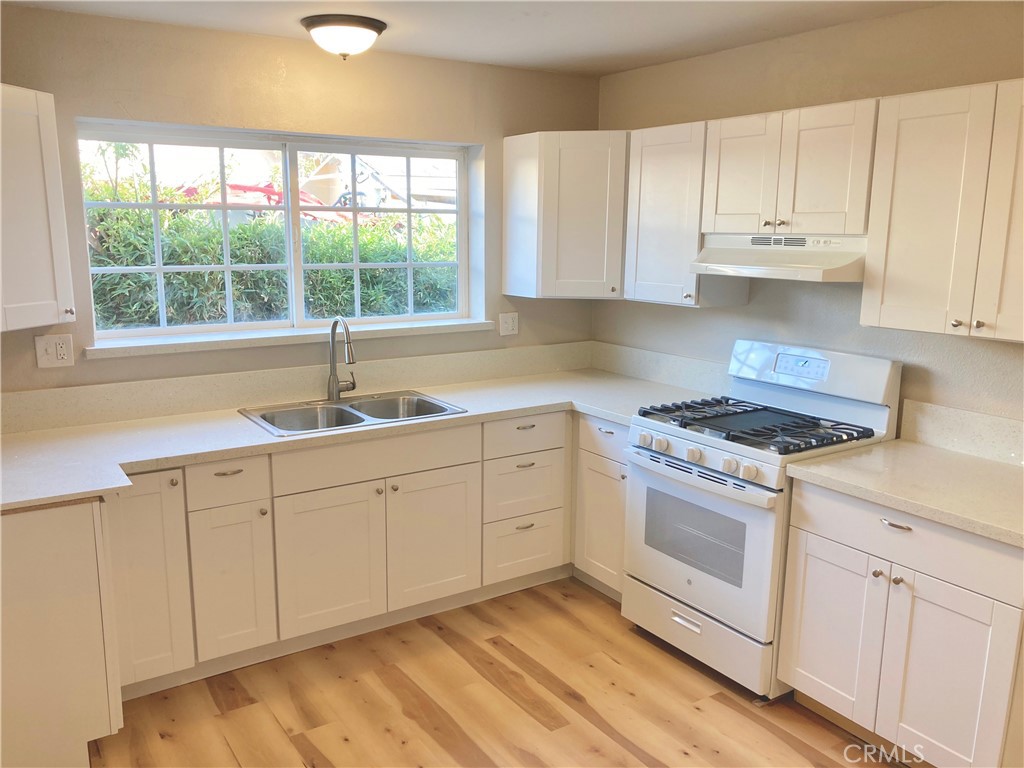 3433 Driftwood Drive