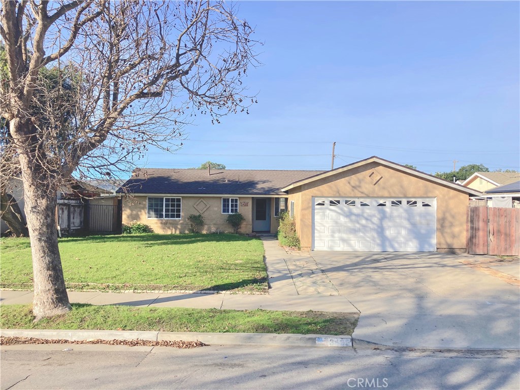 3433 Driftwood Drive