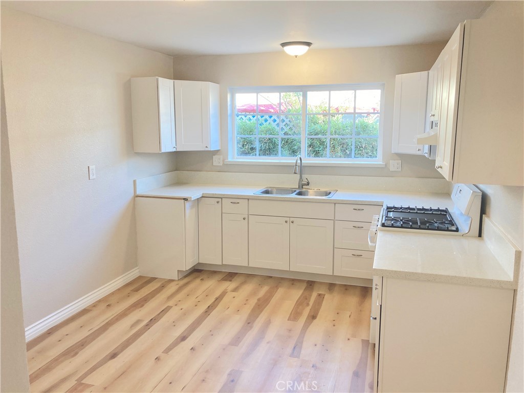 3433 Driftwood Drive
