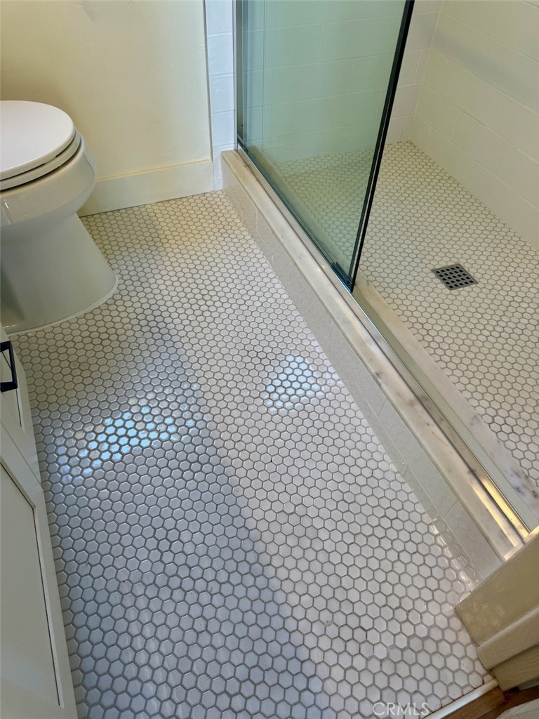 1160 Glenneyre Street