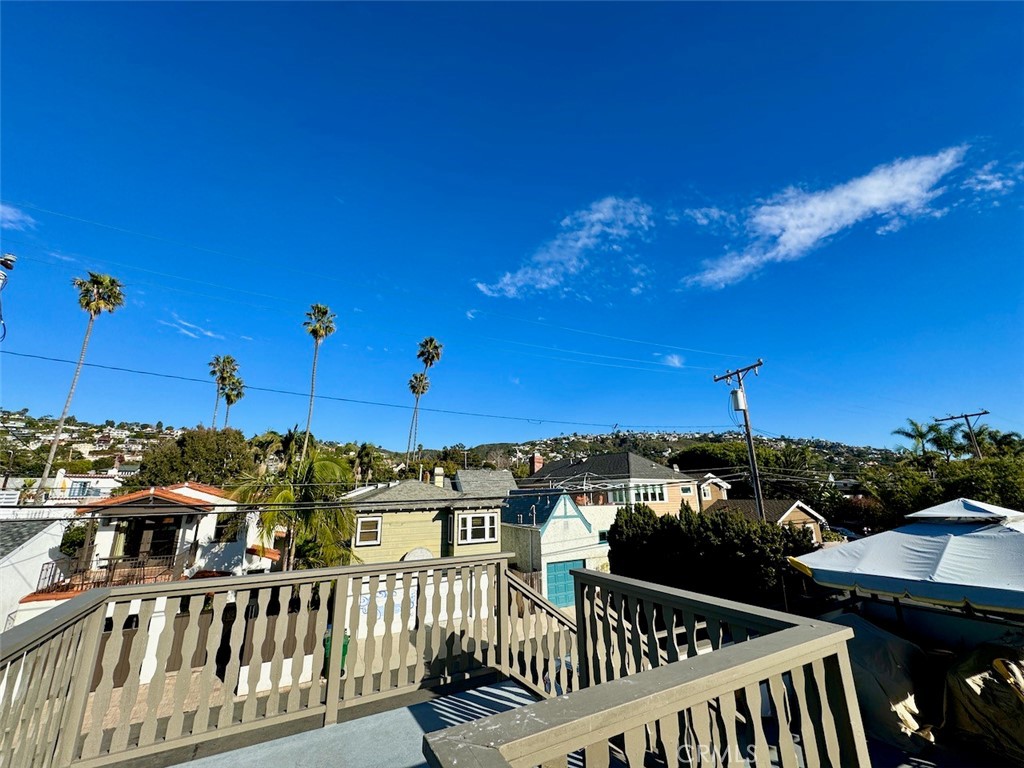 1160 Glenneyre Street