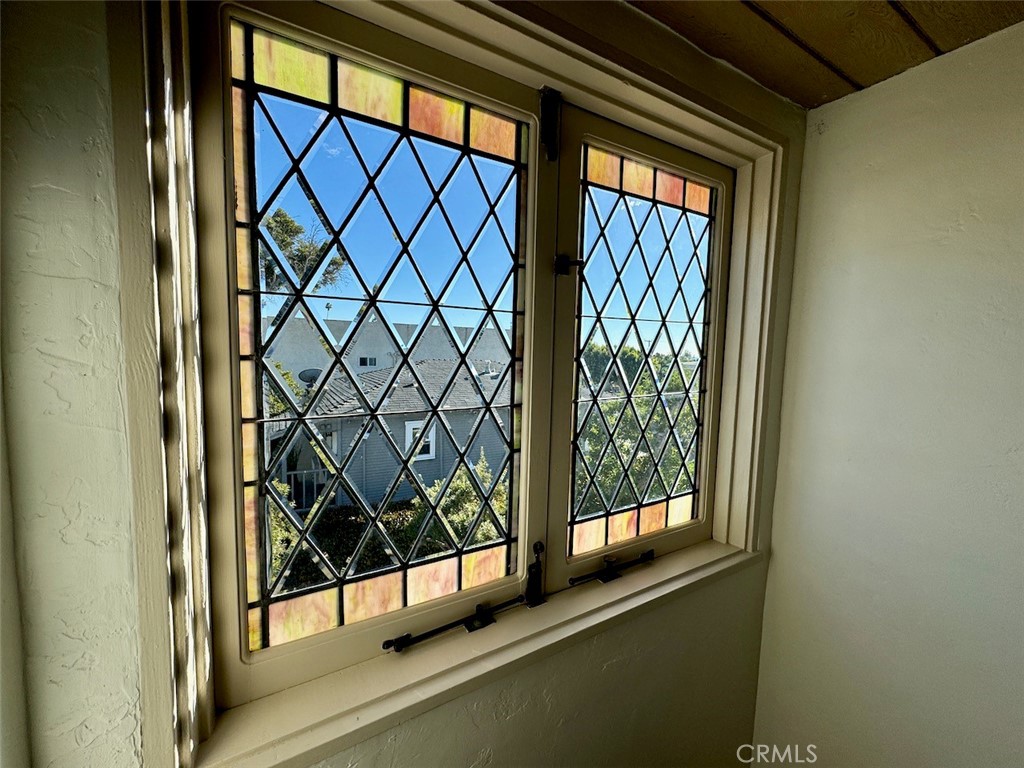 1160 Glenneyre Street