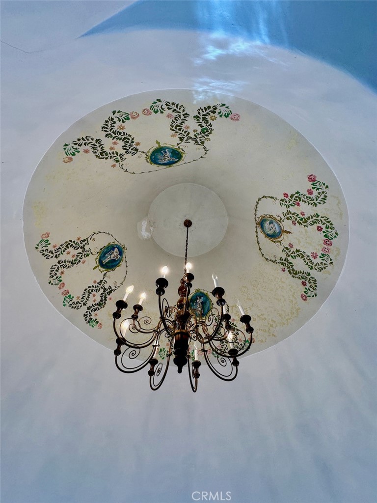 1160 Glenneyre Street