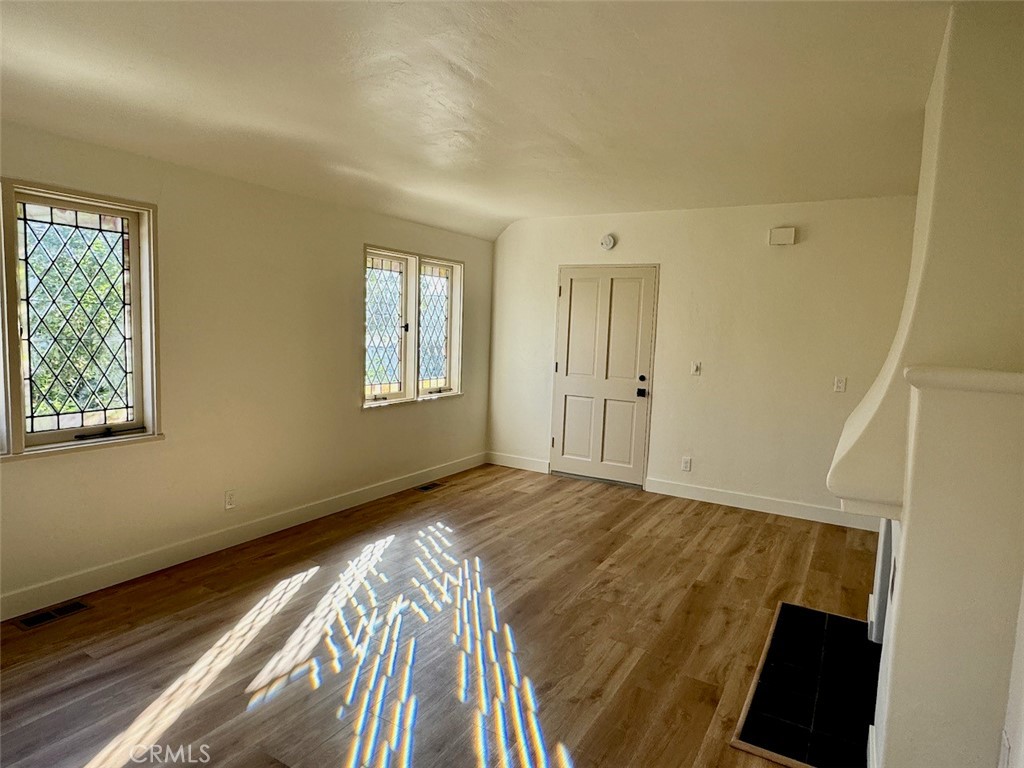 1160 Glenneyre Street