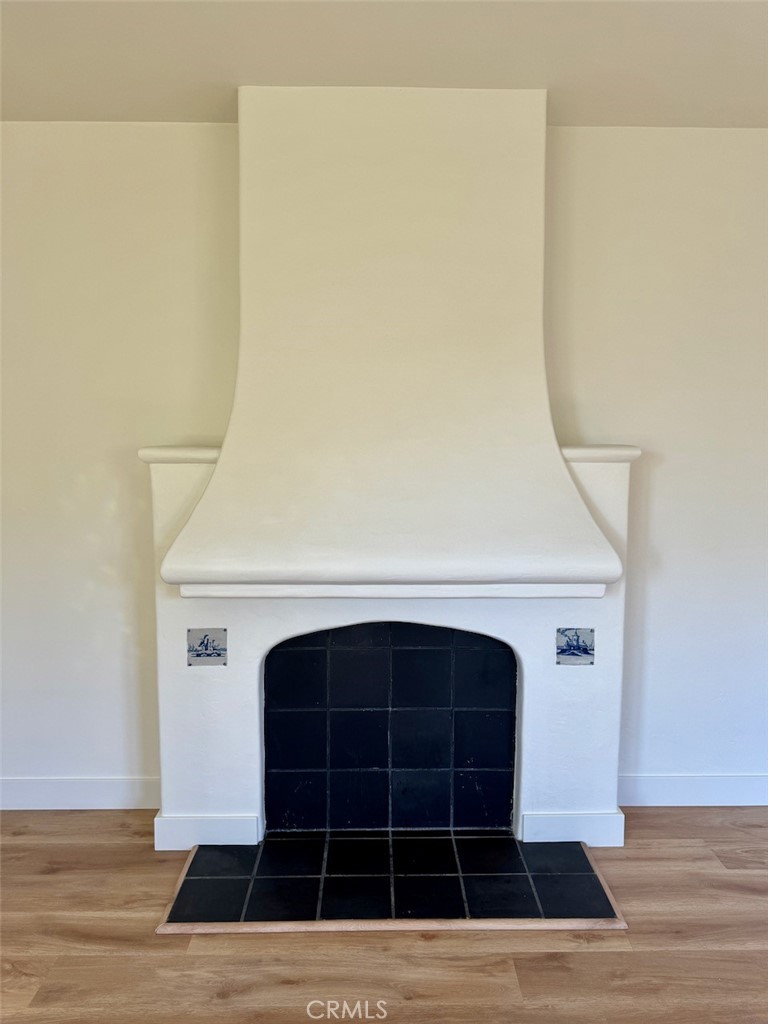 1160 Glenneyre Street