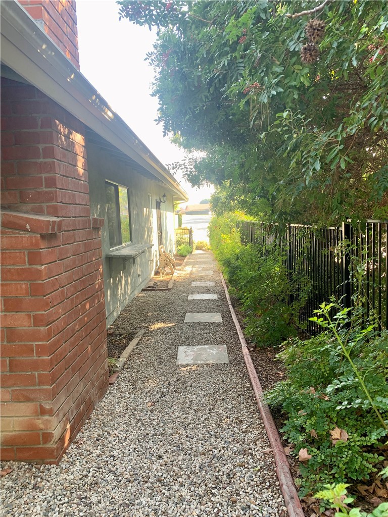 23211 Meadowbrook Circle